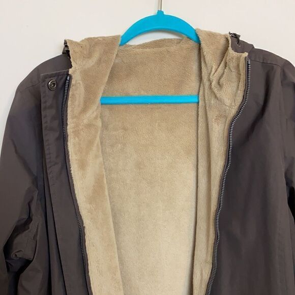 Free Country Jacket Reversible Raincoat with Faux Fur. Large EUC - Picture 2 of 9